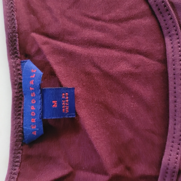 Aeropostale Cold Shoulder Maroon Ribbed Tee Size Medium - Picture 2 of 7